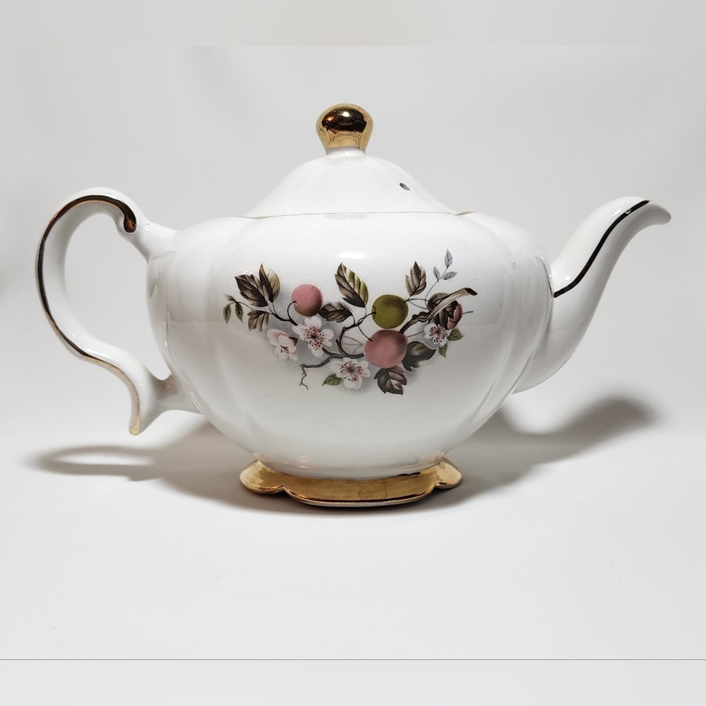 Vintage Genuine Heatmaster Teapot – Made in England (circa 1950s–1960s)